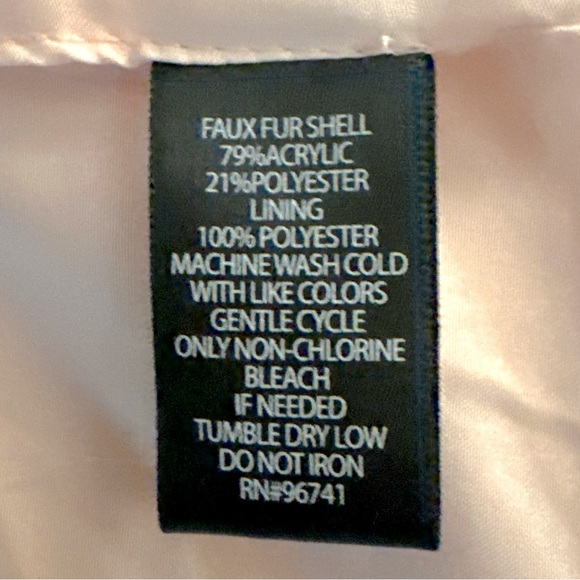 Signature Studio Faux Fur Vest Size XL - Picture 5 of 6